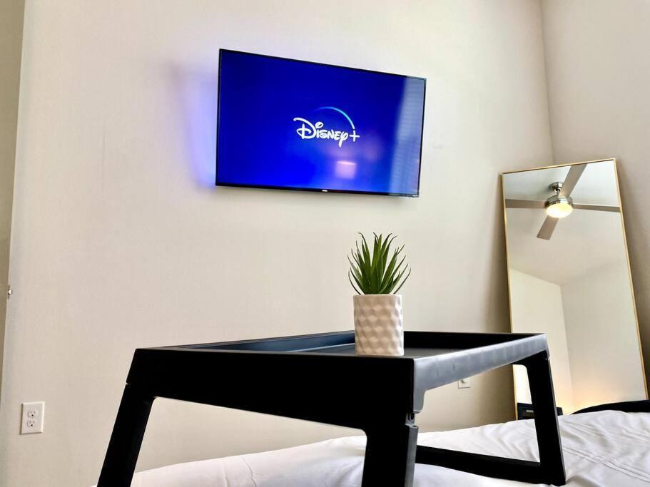 Luxury Apartment With King Bed And Pool And Free Parking 4 Houston Eksteriør bilde