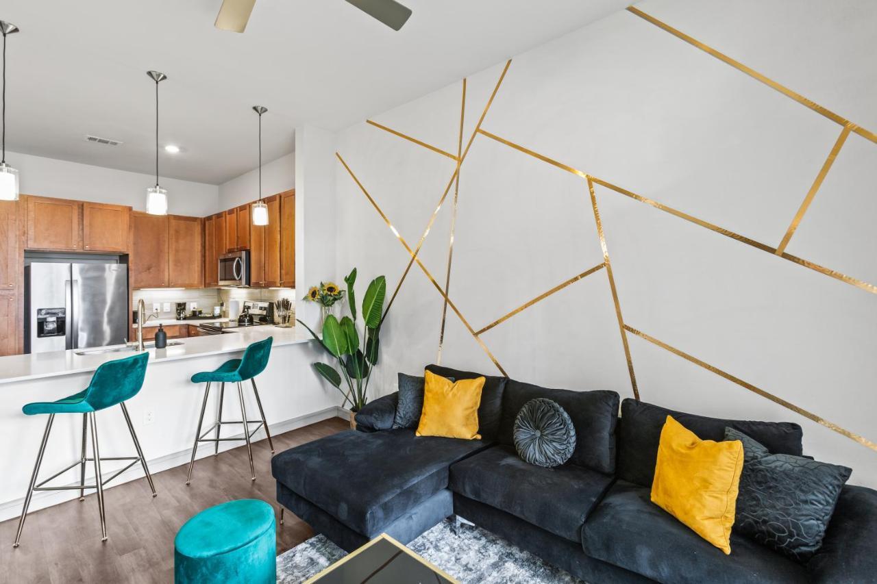 Luxury Apartment With King Bed And Pool And Free Parking 4 Houston Eksteriør bilde
